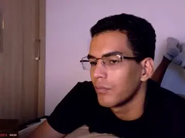 Chaturbate Adult Webcam of pikashuu7u7