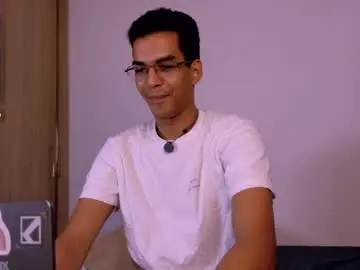 Chaturbate Best live sex cam show of pikashuu7u7
