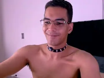 Chaturbate Adult Webcams of pikashuu7u7