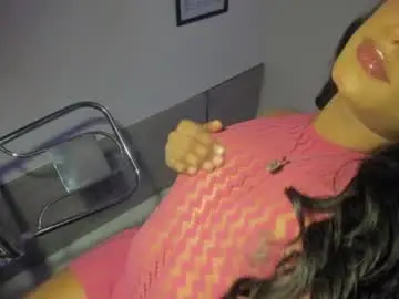 Chaturbate Live Sex Cam of chantellebony