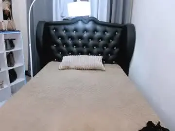 Chaturbate Live Sex Cam of ivory_chanel