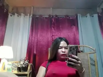 Chaturbate Live Sex Cam of kisses_asian143