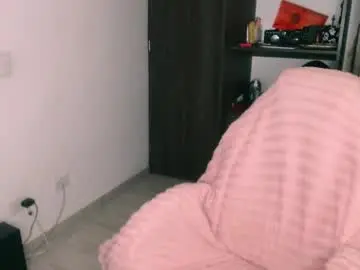 Chaturbate Live Sex Cam of giny_bean