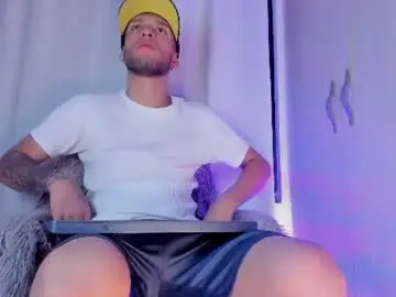 Chaturbate Live Sex Cam of barrymichaels