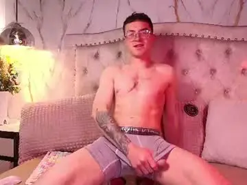 Chaturbate Best live sex cam show of glexiis_