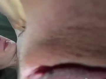 Chaturbate Live Sex Cam of courtney_luv