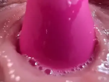 Chaturbate Live Sex Cam of courtney_luv