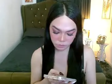 Chaturbate Adult Webcams of hollyyumiloove