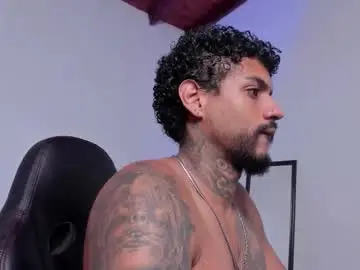 Chaturbate Sex Cam of luigi1_