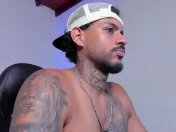 Chaturbate Live Porn of luigi1_