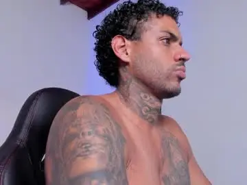 Chaturbate Live Sex of luigi1_