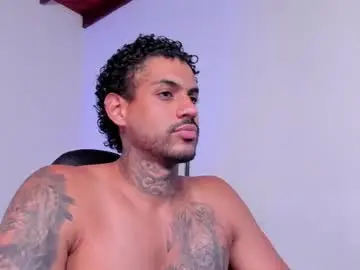 Chaturbate Live Sex of luigi1_