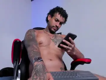 Chaturbate Free Porn Cam of luigi1_