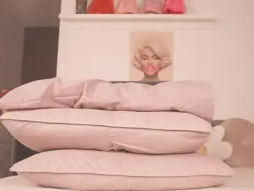 Chaturbate Sex Cam of moon_angels