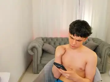 Chaturbate Nude Webcam of ethan_crowe