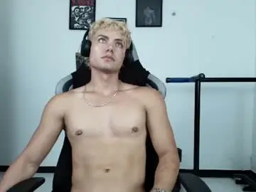 Chaturbate Live Sex Cam of lover_fitnessboy