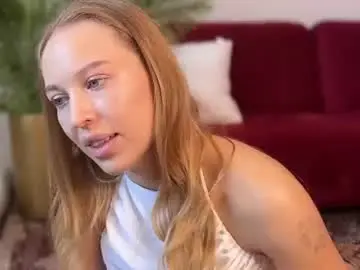Chaturbate Live Sex Cam of shyrubate