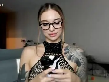 Chaturbate Best live sex cam show of sophie_in