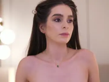 Chaturbate Live Sex Cam of dovia