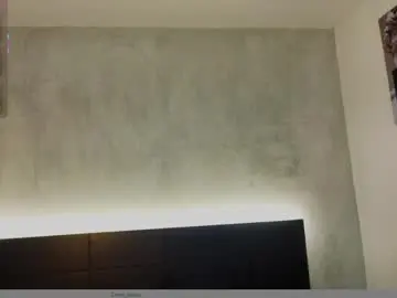 Chaturbate Live Sex Cam of emmi_collins