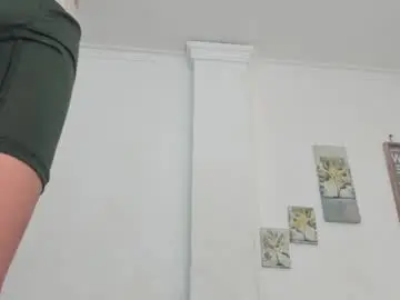 Chaturbate Live Sex Cam of mia_harpers