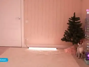 Chaturbate Free Live Porn of miablueye