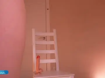 Chaturbate Adult Video Chat of miablueye