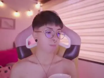 Chaturbate Best live sex cam show of tomboy_tommy