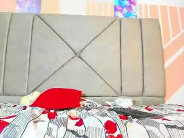Chaturbate Live Sex Cam of isabela_velvet