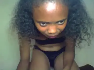 Chaturbate Sex Cam of kamillah69