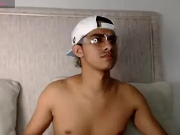 Chaturbate Best live sex cam show of vic_cooper
