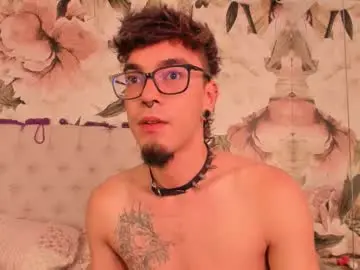 Chaturbate Live Sex Cam of rebekayakil