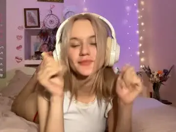 Chaturbate Best live sex cam show of bebravee