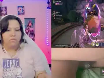 Chaturbate Watch Live Sex Cams of crystal_velvet01