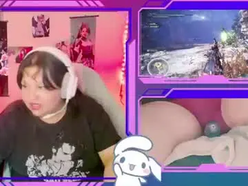 Chaturbate Live Sex Cam of crystal_velvet01