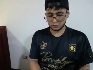 Chaturbate Nude Webcam of roswall25