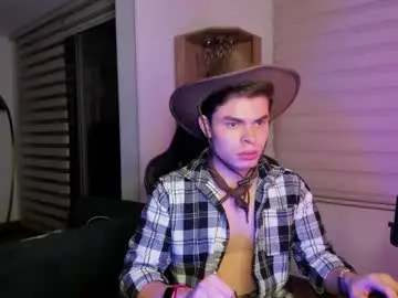 Chaturbate Nude Webcam of alejoo_twink