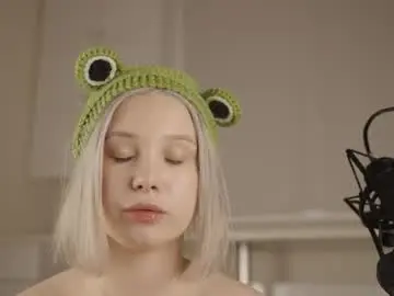 Chaturbate Free Live Porn of jennyplaudis_