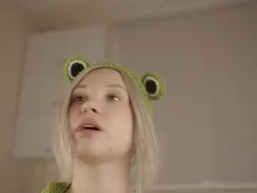 Chaturbate Free Live Porn of jennyplaudis_