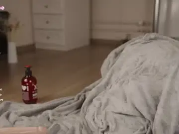 Chaturbate Live Sex of jennyplaudis_