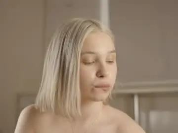 Chaturbate Adult Video Chat of jennyplaudis_