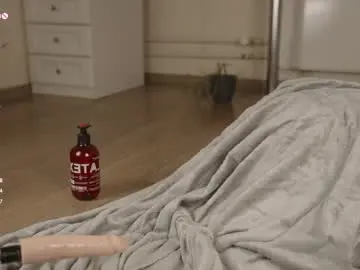 Chaturbate Adult Video Chat of jennyplaudis_