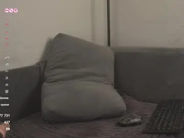 Chaturbate Free Live Porn of jennyplaudis_
