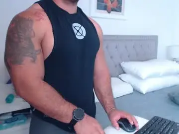 Chaturbate Best live sex cam show of derek_group