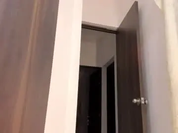 Chaturbate Live Sex Cam of harley_red