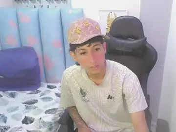 Chaturbate Live Porn of liam_play