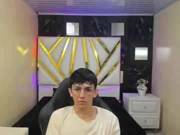 Chaturbate Live Sex Cam of elangiraldo