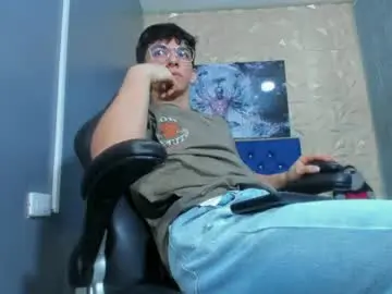 Chaturbate Sex Chat of elangiraldo