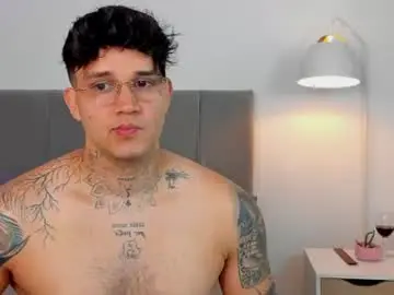 Chaturbate Nude Webcam of im_deymon
