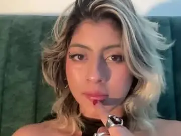 Chaturbate Best live sex cam show of lizambarr